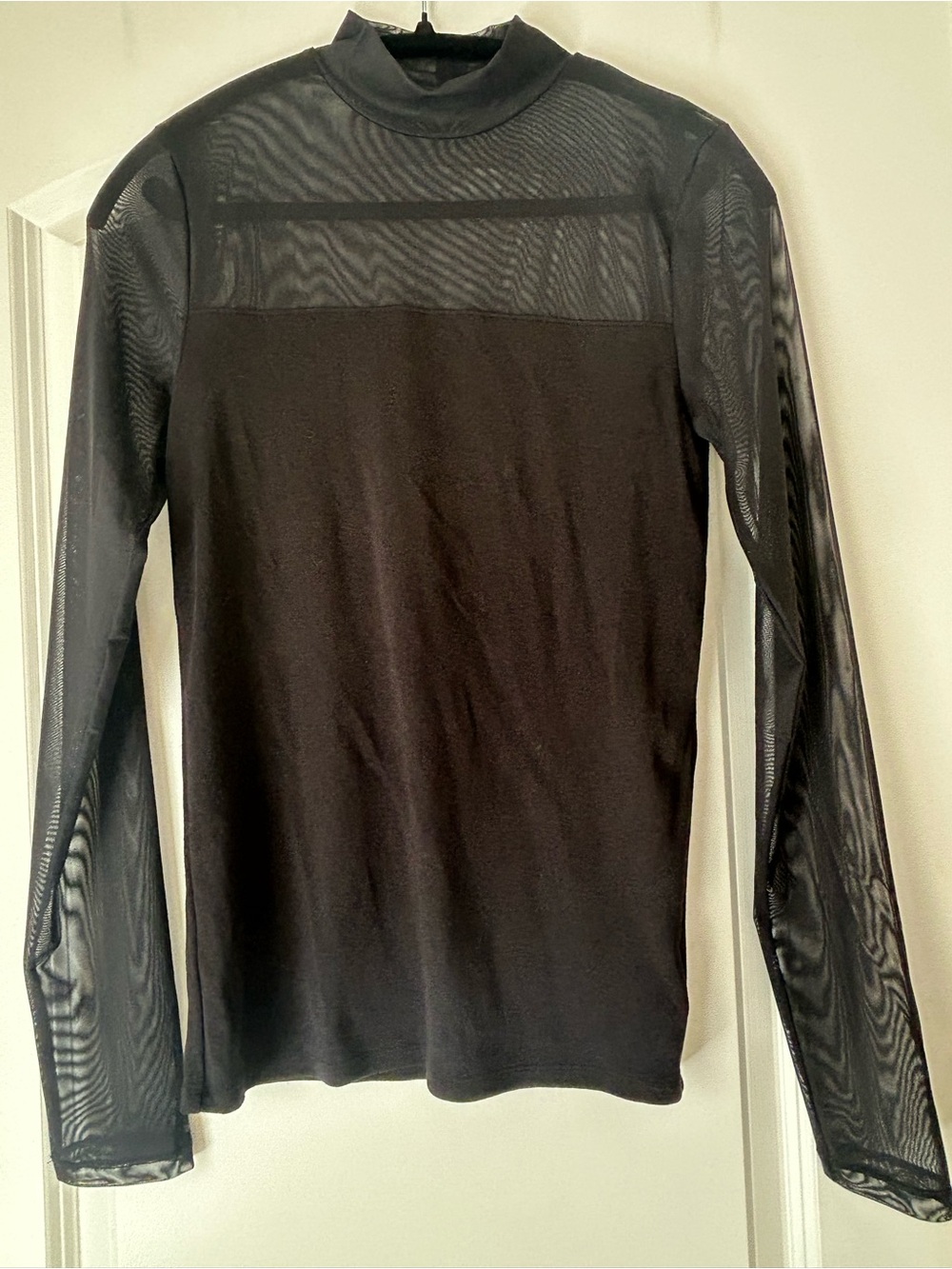 Gap Mesh Sleeve Turtleneck. Size Small Tall